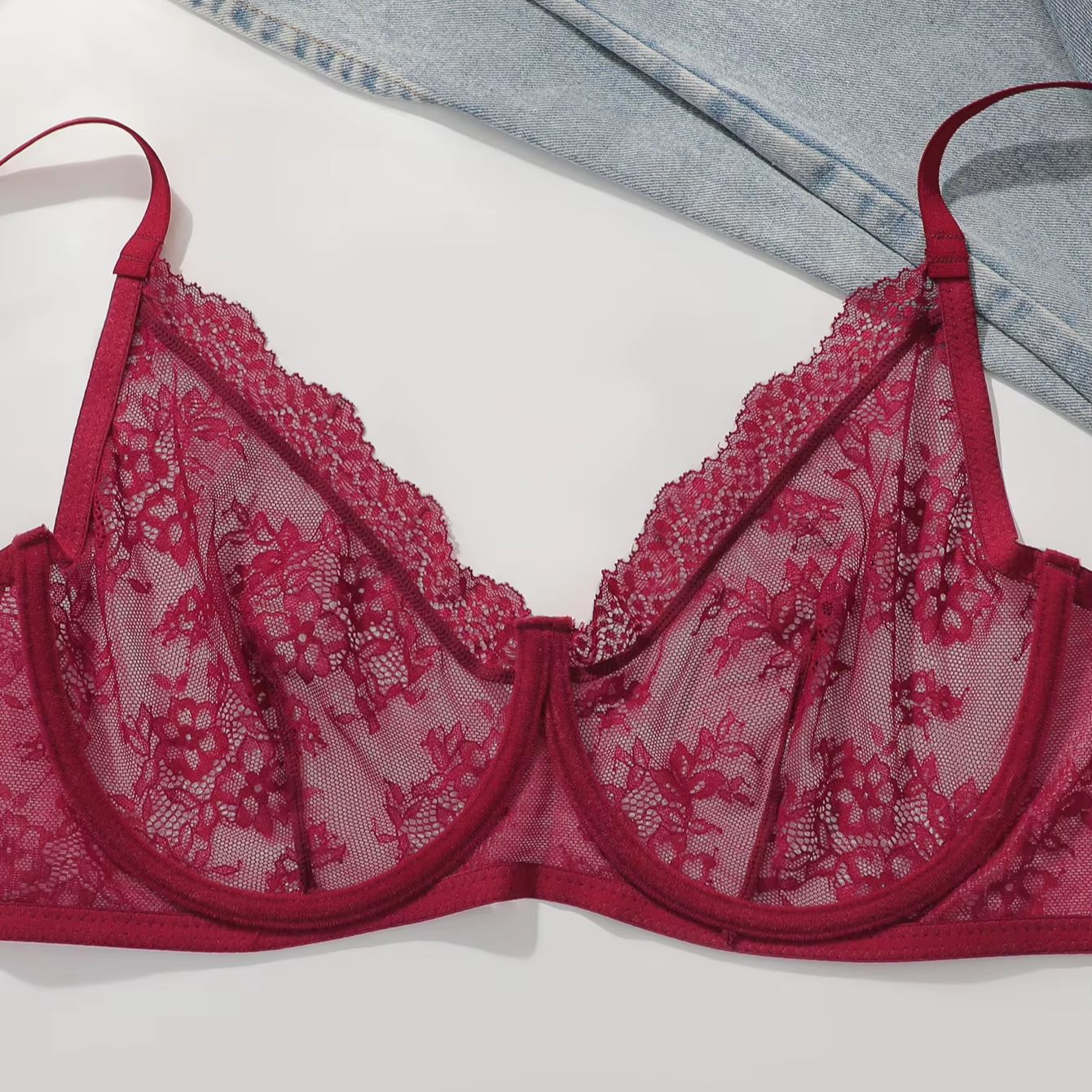Reggiseno in pizzo rosso trasp - Full Coverage Bra recensione e prezzo