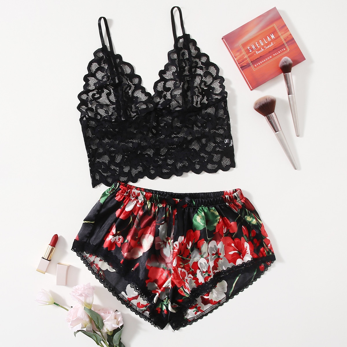 Set Pigiama in Pizzo Floreale  - Lace Bralette Set recensione e prezzo
